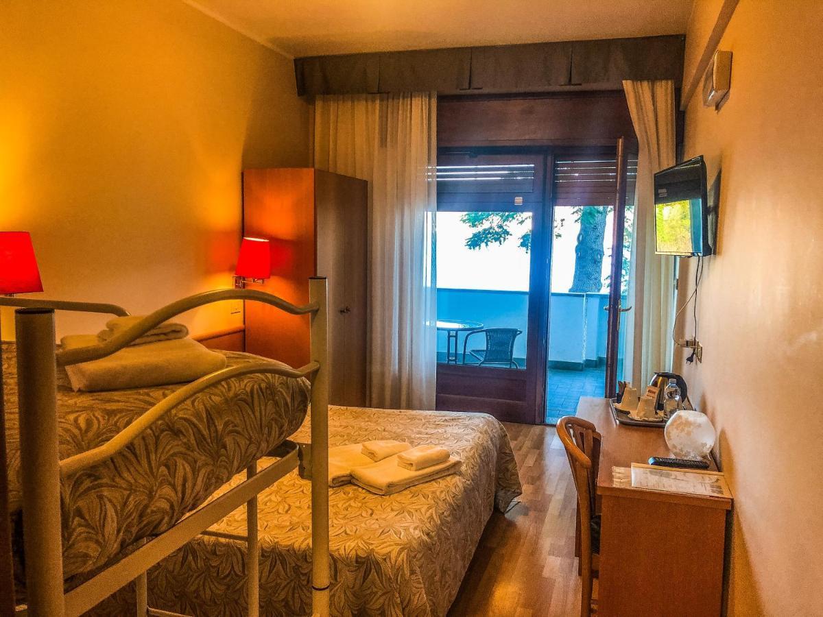 Hotel Chalet del Lago Avigliana Buitenkant foto