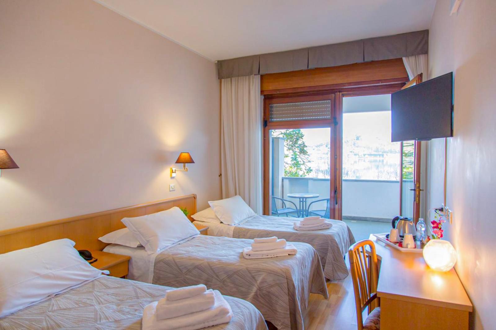 Hotel Chalet del Lago Avigliana Buitenkant foto