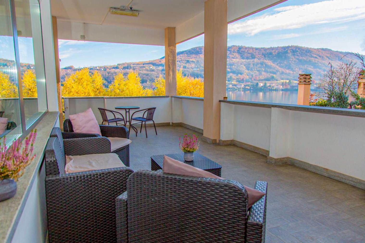 Hotel Chalet del Lago Avigliana Buitenkant foto