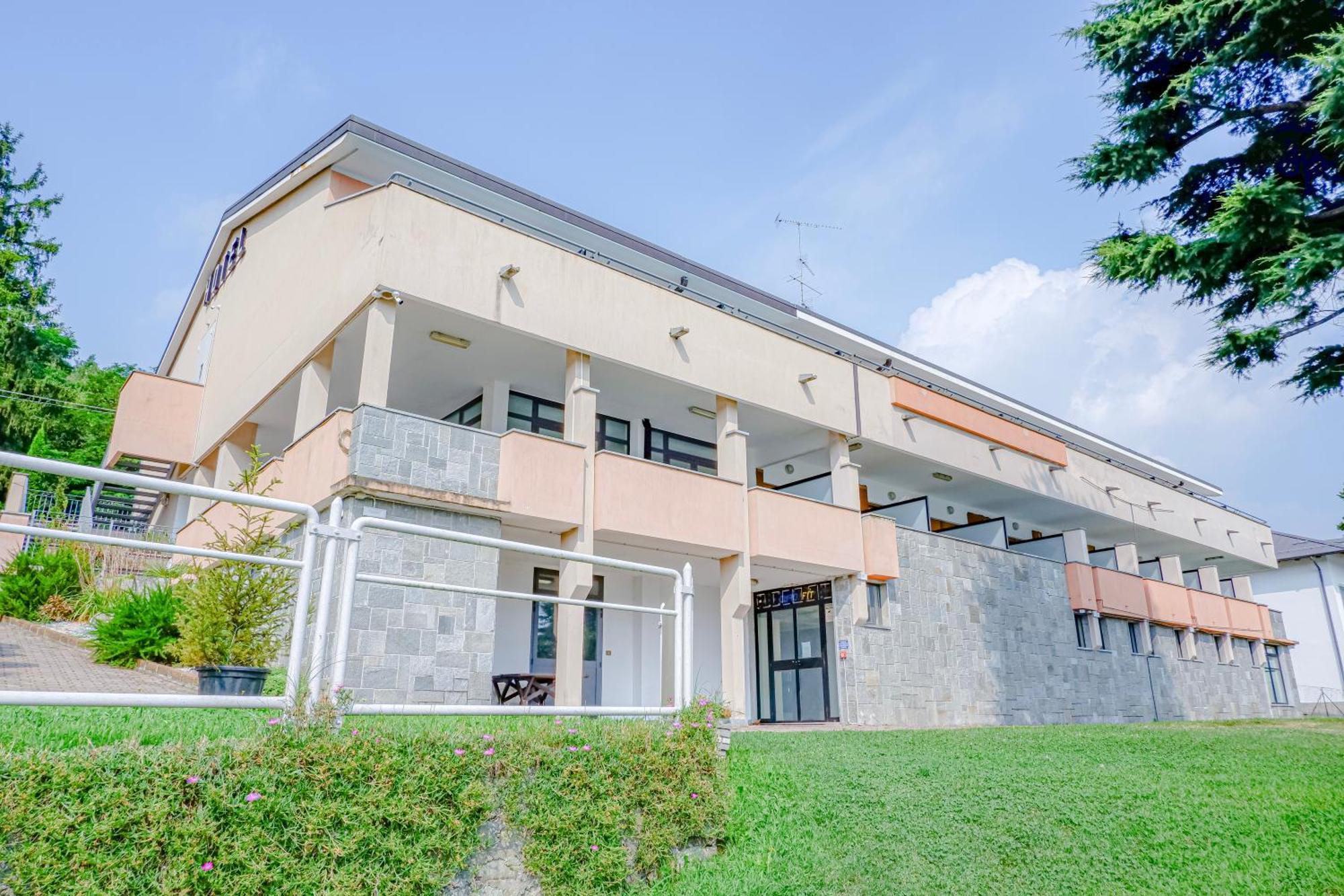 Hotel Chalet del Lago Avigliana Buitenkant foto